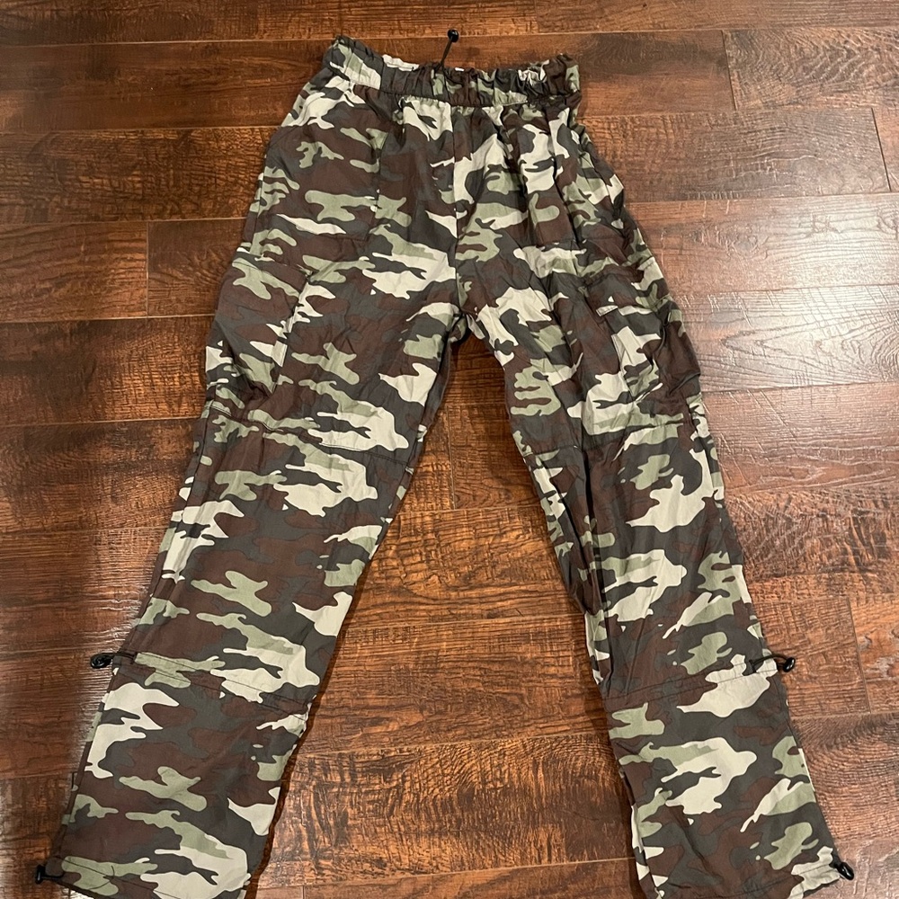 ☆rue 21 camo pants☆